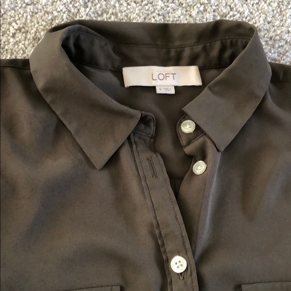 LOFT olive green button-down shirt - size S - Picture 2 of 3